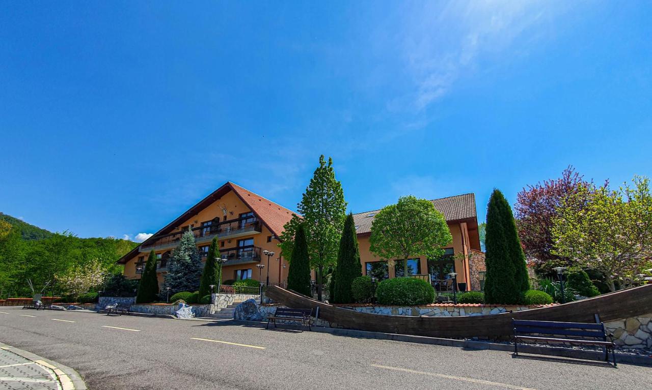Hotel Belvedere Совата Экстерьер фото