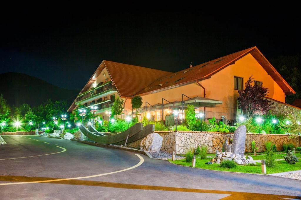 Hotel Belvedere Совата Экстерьер фото